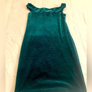 Short green dress
